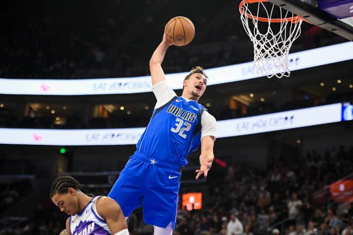 Is Cooper Flagg a Rookie of the Year lock? Plus, we preview Wolves and Pistons