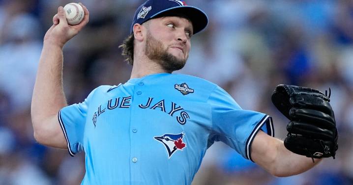 Toronto Blue Jays take a 3-2 lead over Los Angeles Dodgers in World Series