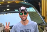 Enrique Iglesias back in India after 13 years, excitement erupts in Mumbai, watch
