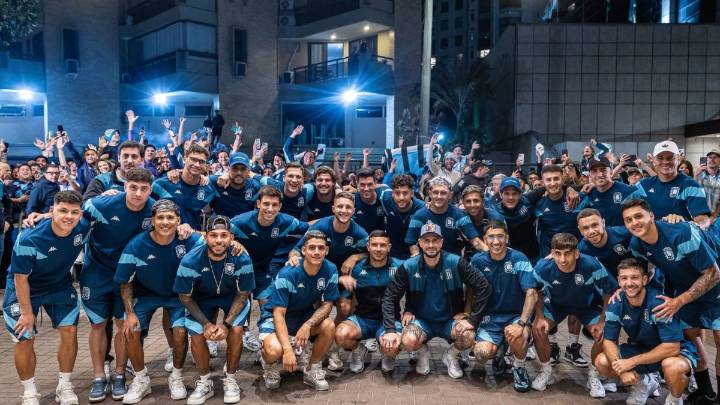 Delirio por Racing en Brasil: el plantel fue recibido por una multitud y se ilusiona con vencer a Flamengo