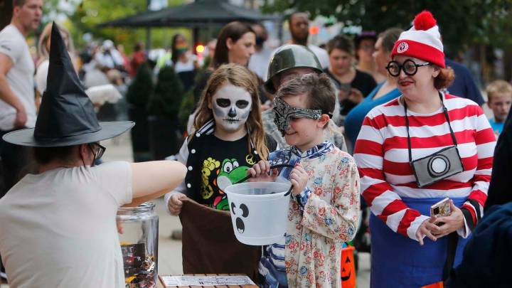 Best Halloween 2025 trunk-or-treat events around metro Phoenix