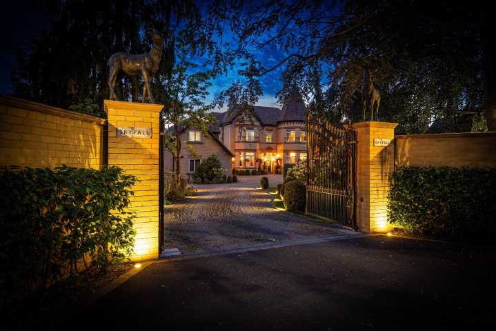 Look around this James Bond-themed house for sale in Nottinghamshire and release your inner MI6 agent