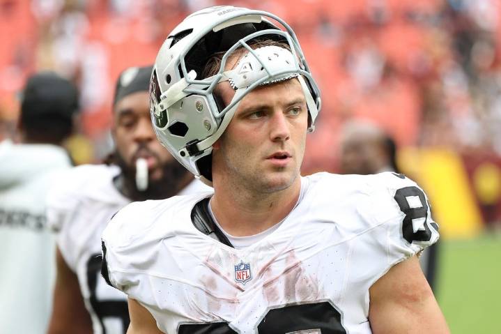 Raiders’ Brock Bowers returns to full speed, ready to produce against Jaguars