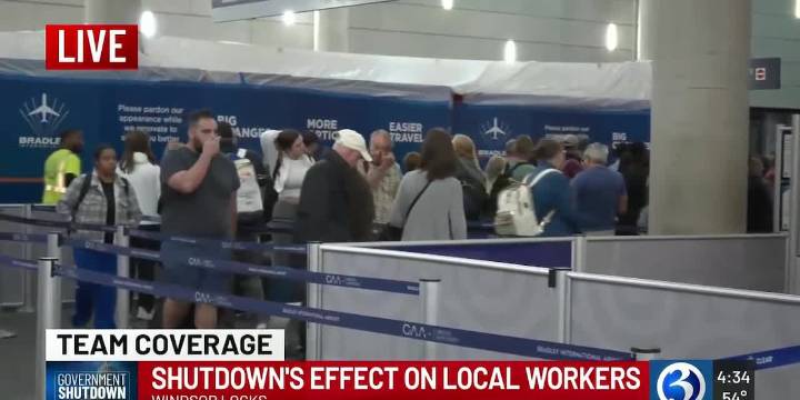 Airport staff working without pay during government shutdown