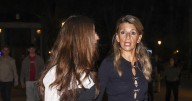 El plan secreto de Yolanda Díaz vestida con un top de 225 euros y lencería a la vista