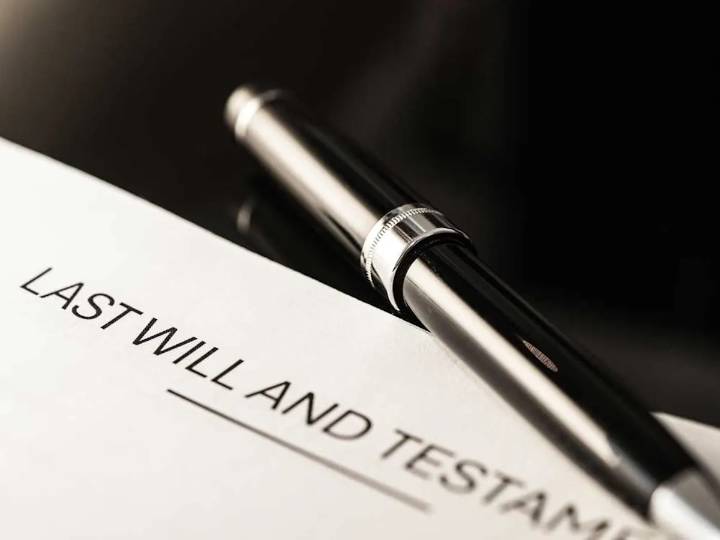 DEAR ABBY: Late grandmother’s promises haven’t been fulfilled