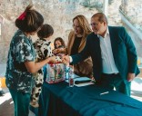 Entregan apoyos a 50 mujeres en Parral