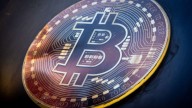 ¿Por qué la generación Z latina está recurriendo a las criptomonedas?