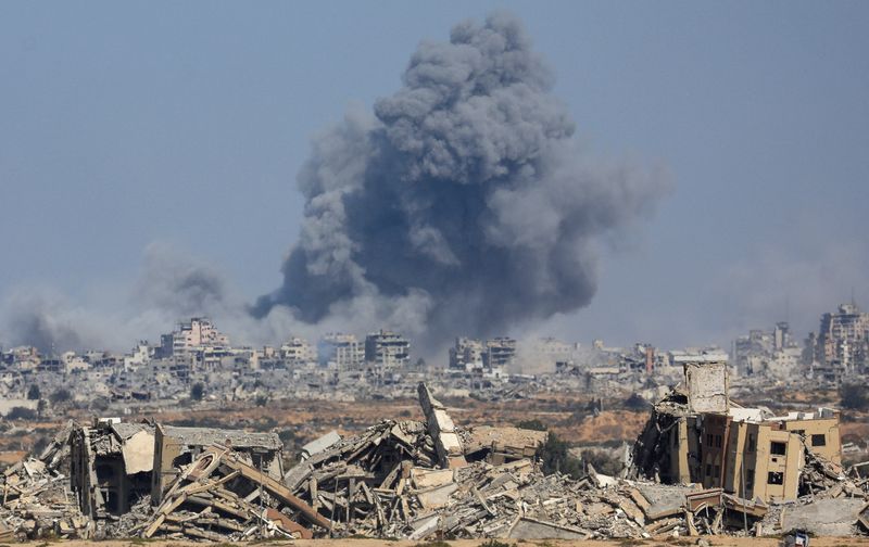 Trump gives Hamas until 6 p.m./2200 GMT Sunday to reach Gaza deal