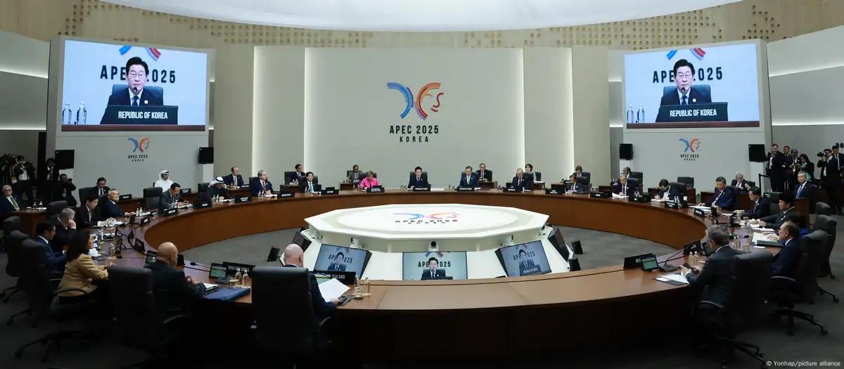 APEC: Xi llama a «proteger conjuntamente» el libre comercio