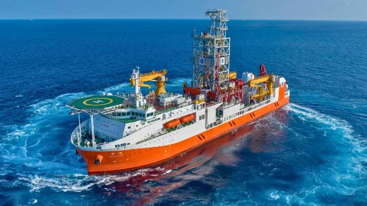 El gigantesco barco de más 40.000 toneladas con un solo objetivo: realizar la perforación más profunda