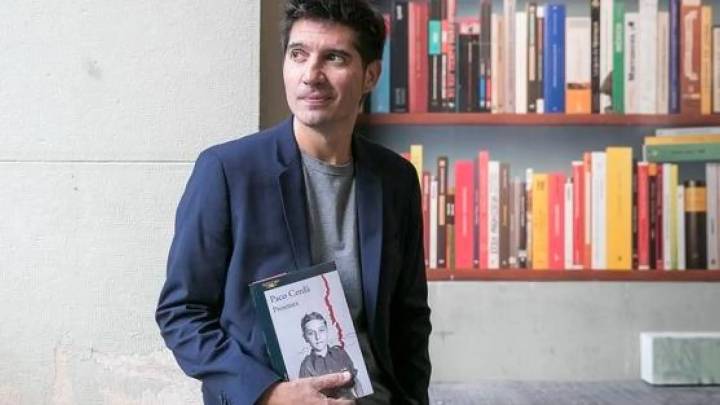 Paco Cerdá, premio nacional de las Letras 2025 por su libro 'Presentes', sobre José Antonio Primo de Rivera