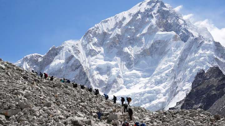 Blizzard traps nearly 1,000 trekkers on Mount Everest slopes in Tibet, 350 rescued