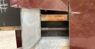 Denuncian el uso de una radial para acceder al interior del puesto de castañas de la plaza de la Fuente