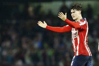 Chivas gana dramático juego ante Pumas