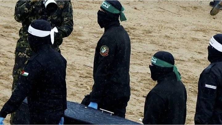 Hamás entregó a Israel los cuatro primeros cuerpos de rehenes muertos