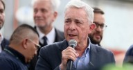 Empresarios destacan independencia de la justicia tras absolución del expresidente Uribe
