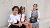 Miedo, golpe económico, incertidumbre como en la pandemia: las redadas de ICE empañan el futuro de inmigrantes latinos