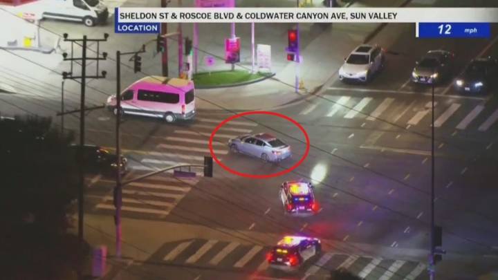 LIVE: Police chase in the San Fernando Valley