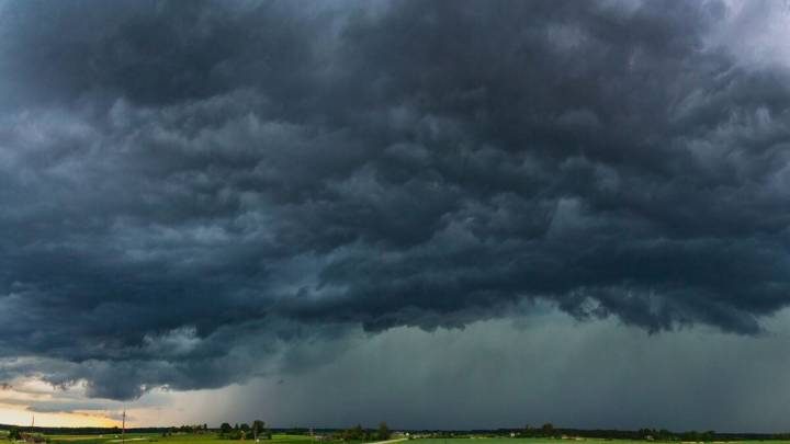 How to Become a Backyard Meteorologist With a Few Simple Tools