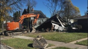 Crews to teardown the remainder of home that exploded in Hibbing