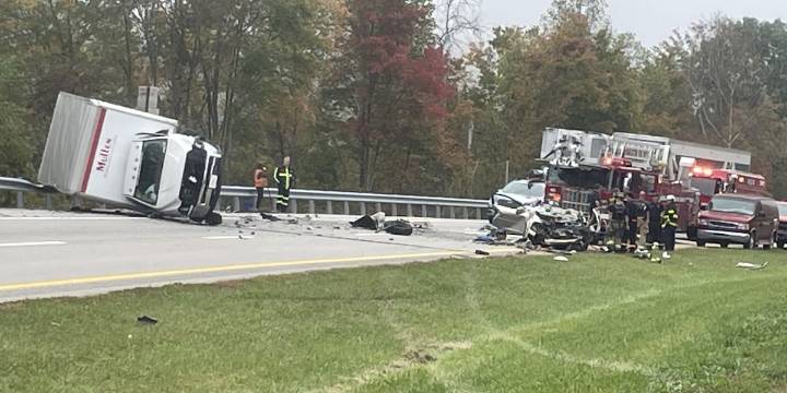 Crash closes southbound lane of Corridor G