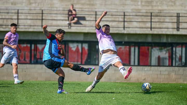 Brown de Adrogué, que terminó con 10, empató con Fénix