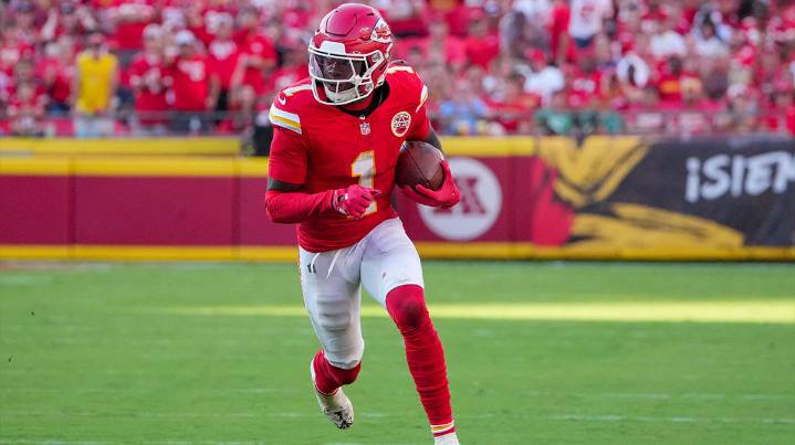 Chiefs’ Xavier Worthy expected to play Monday amid shoulder and ankle injuries