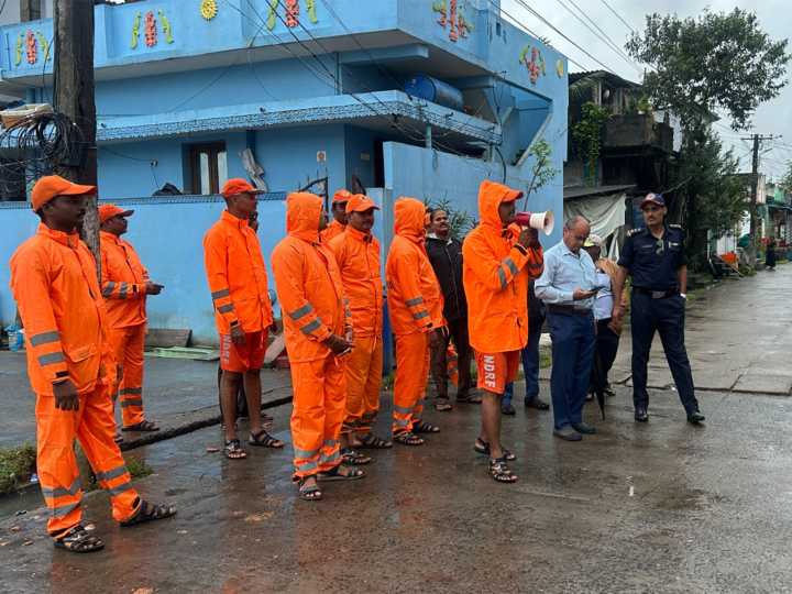 Cyclone Montha: Union Minister Ashwini Vaishnaw reviews preparedness