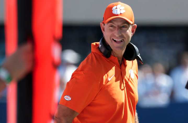 Clemson rolls out of open date by beating North Carolina 38