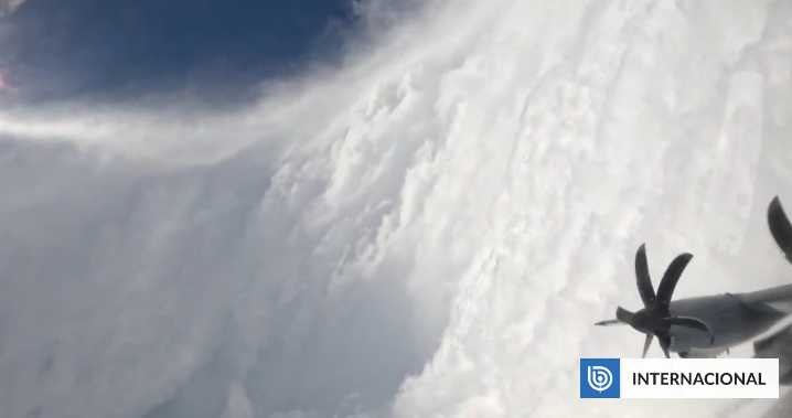 Captan imágenes del ojo del huracán Melissa por dentro: avión debió regresar por fuertes turbulencias