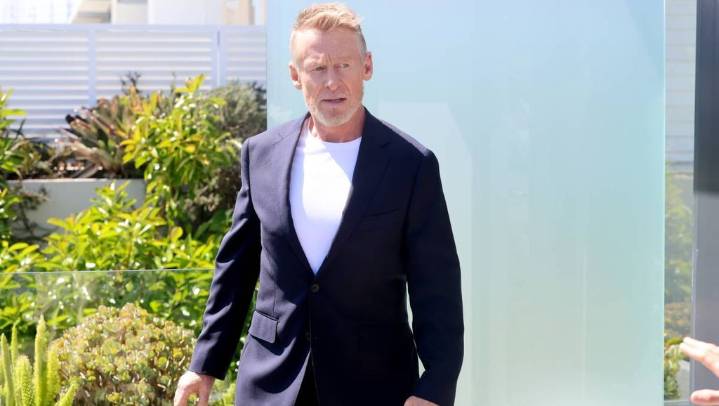'I understand the ups and downs': Actor Richard Roxburgh lends a hand to sell home