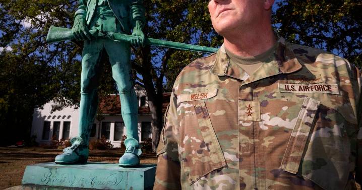 President Trump or Gov. Ferguson? Washington National Guard commander on having 2 bosses