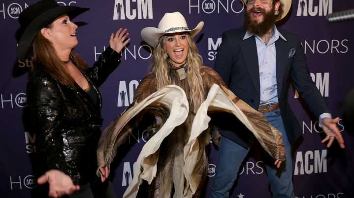 Lainey Wilson Outfits That Left Us Scratching Our Heads