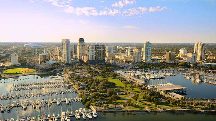 Florida lidera como el lugar más costoso para mantener un auto en octubre de 2025
