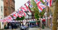 American who lives in the UK still gets the 'side-eye' from Brits over six habits