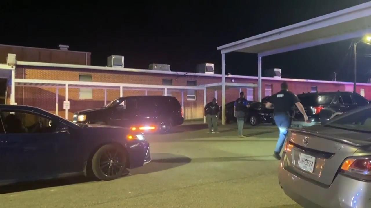 2 dead after shooting on school campus in Mississippi