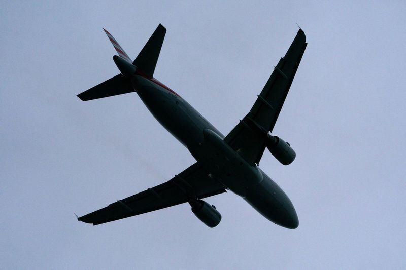 US expects more flight delays as controllers soon to miss paychecks