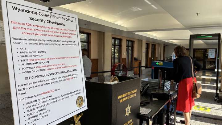 Bras set off aggressive security at Wyandotte County Courthouse