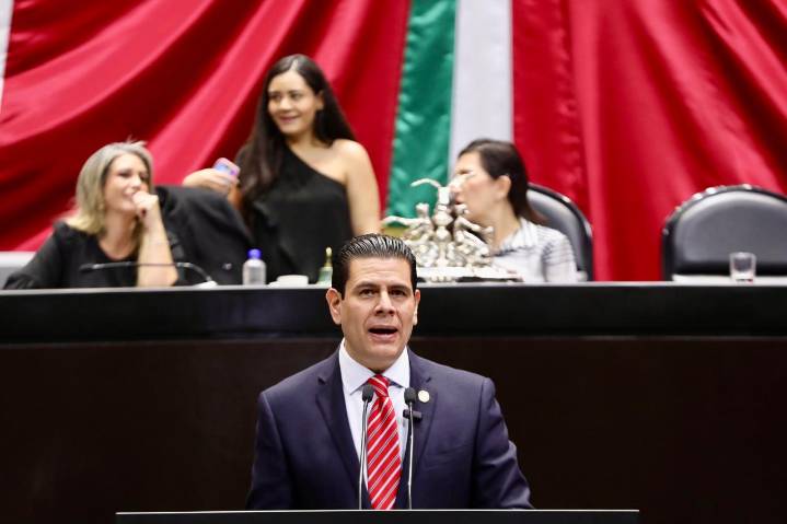Acceso a playas debe ser un derecho de todos los mexicanos, no un privilegio: diputado del PRI Miguel Alonso Reyes
