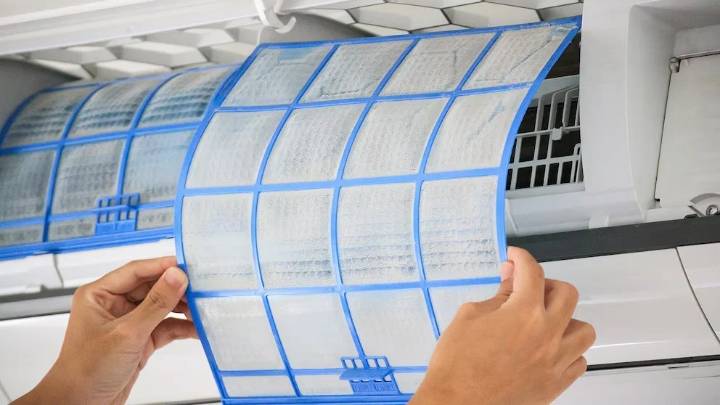 Guía segura y detallada: Cómo limpiar los filtros de su aire acondicionado sin riesgo de electrocución