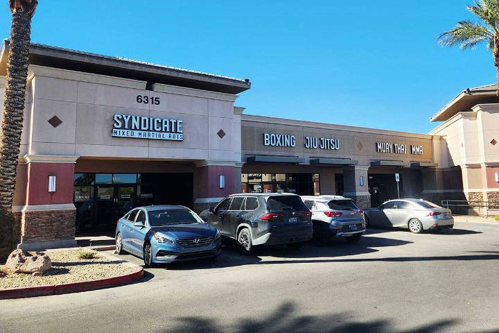 Syndicate MMA buys retail building for $6.6 million in southwest valley