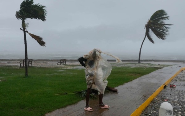 La llegada del huracán Melissa en imágenes