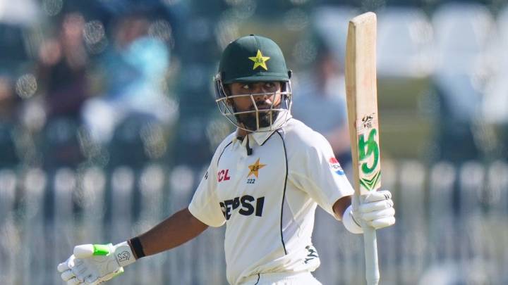 Mahmood bemoans another Pakistan collapse: 'This is not acceptable'