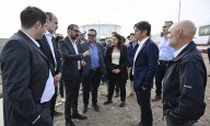 Kicillof de visita en el Puerto de Coronel Rosales: "No frenamos ni una obra porque los vecinos las necesitan"