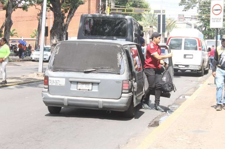 Reportan deficiencia de carritos de las rutas de Las Carolinas y Las Marías