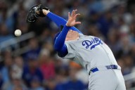 Freddie Freeman's World Series pop-up misplay doesn't end up costing Dodgers