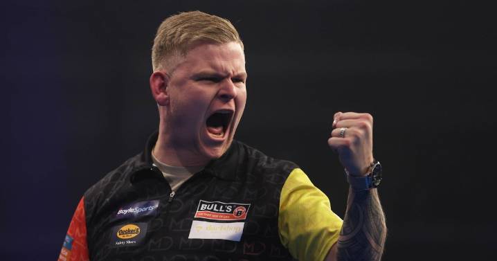Darts star slams 'I'm not playing for my country' after 'people wished me dead'
