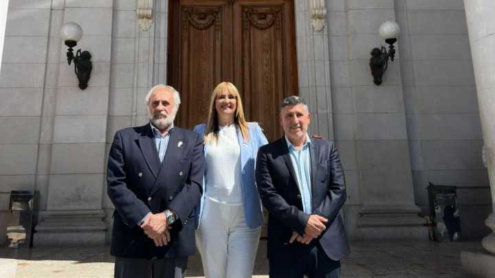 Nuevo bloque de tres diputados provinciales que tomaron distancia de Granata