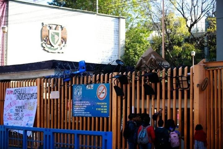 Aplicarán sanciones a estudiantes que estallaron cohetes en Prepa 8